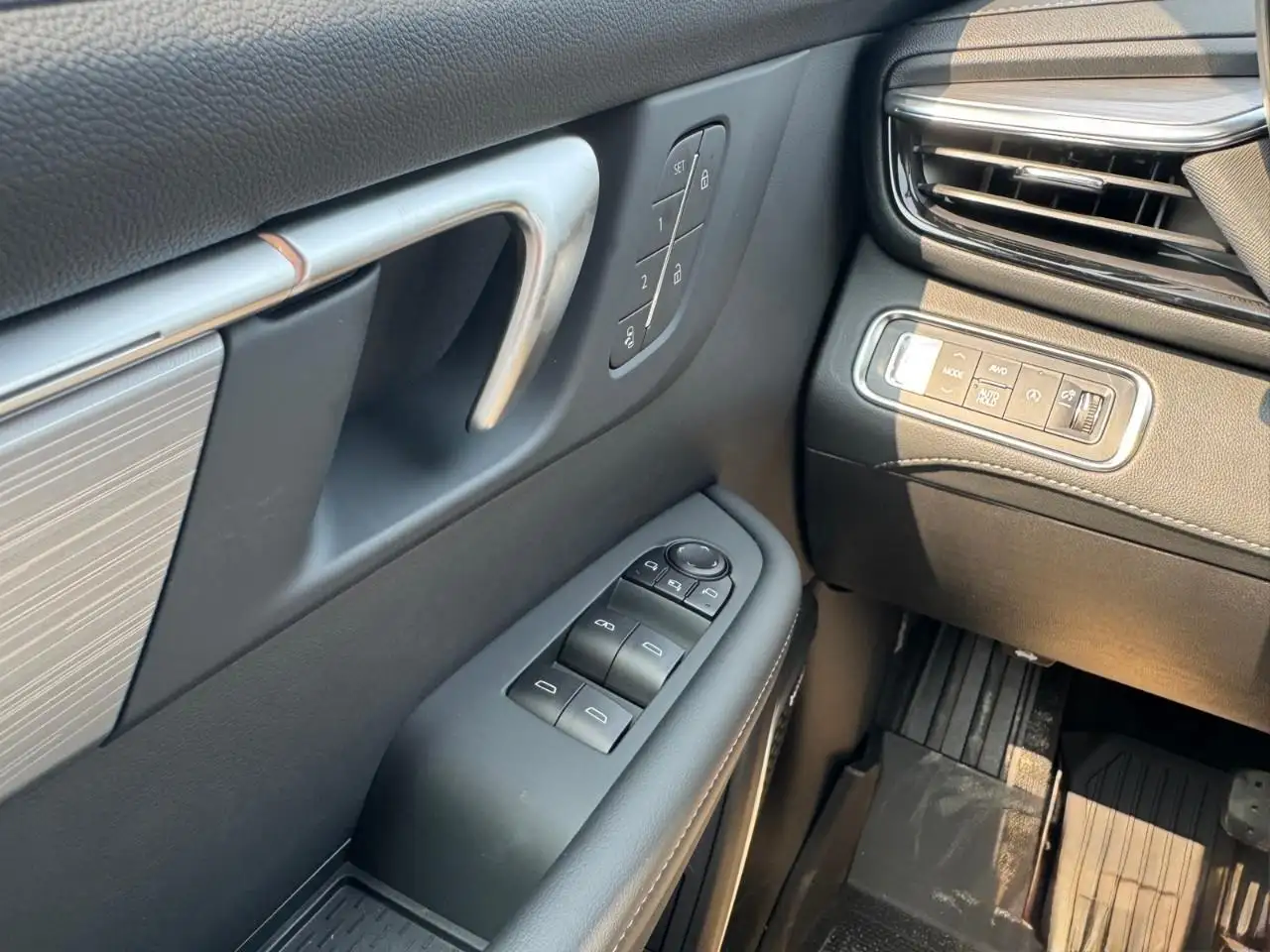 Buick Enclave снимка Buick Enclave