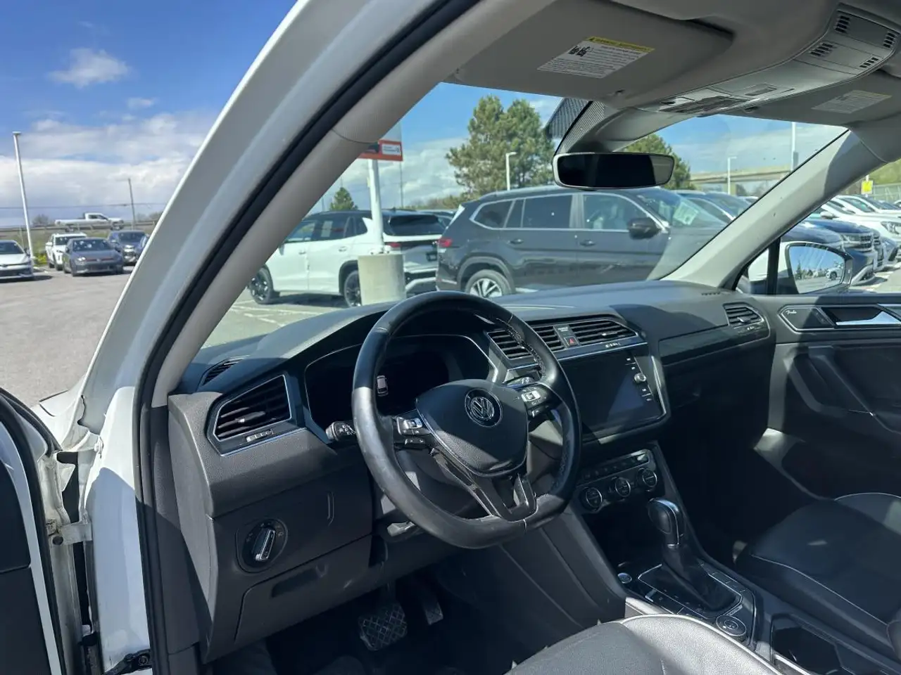 Volkswagen Tiguan снимка Volkswagen Tiguan