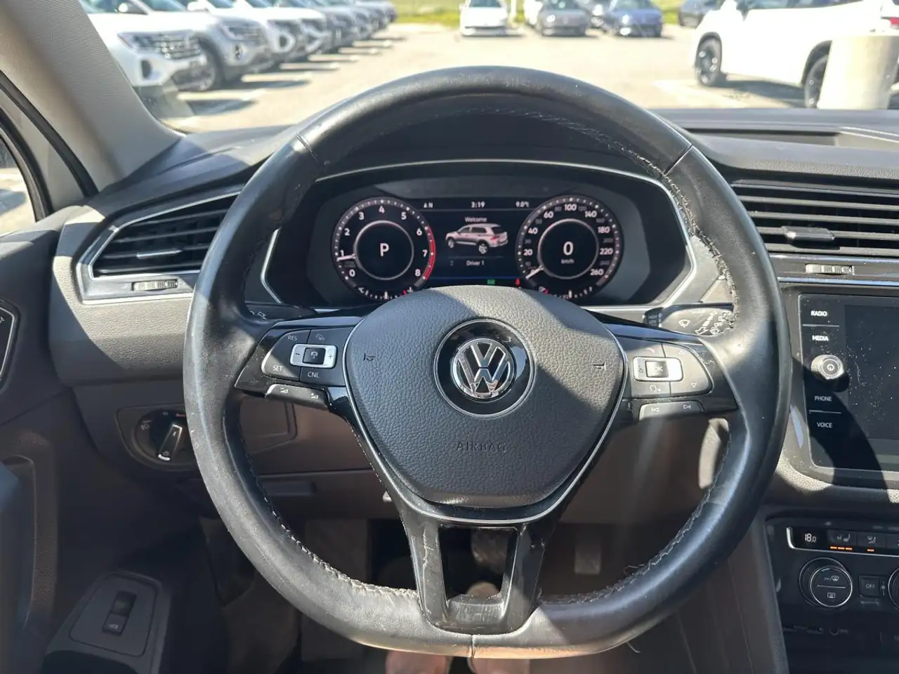 Volkswagen Tiguan снимка Volkswagen Tiguan