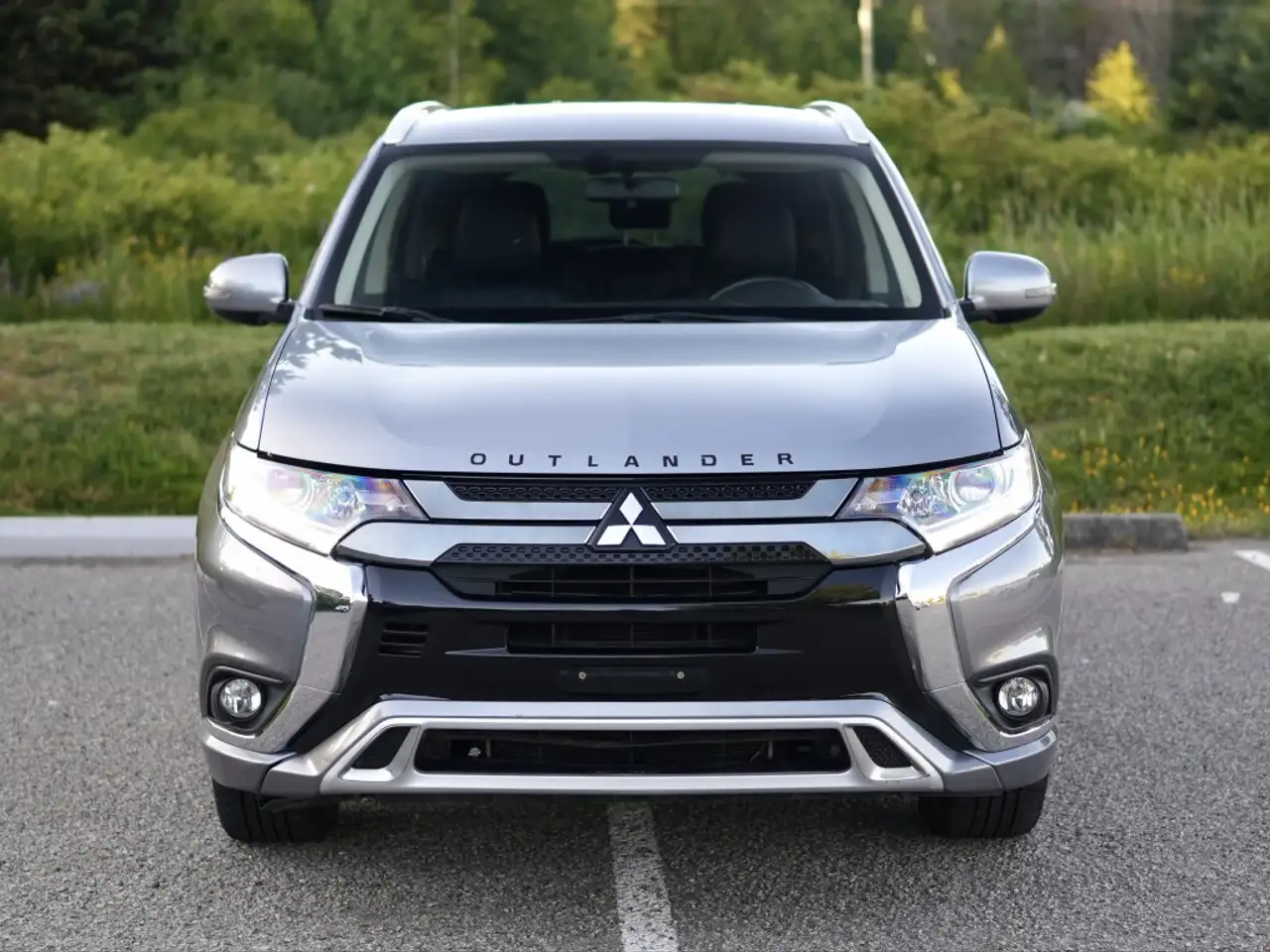Mitsubishi Outlander photo Mitsubishi Outlander