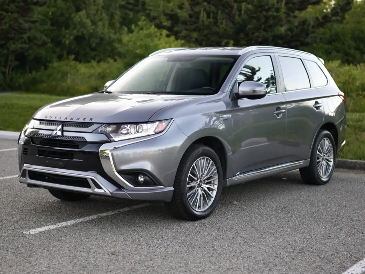 Mitsubishi Outlander photo Mitsubishi Outlander