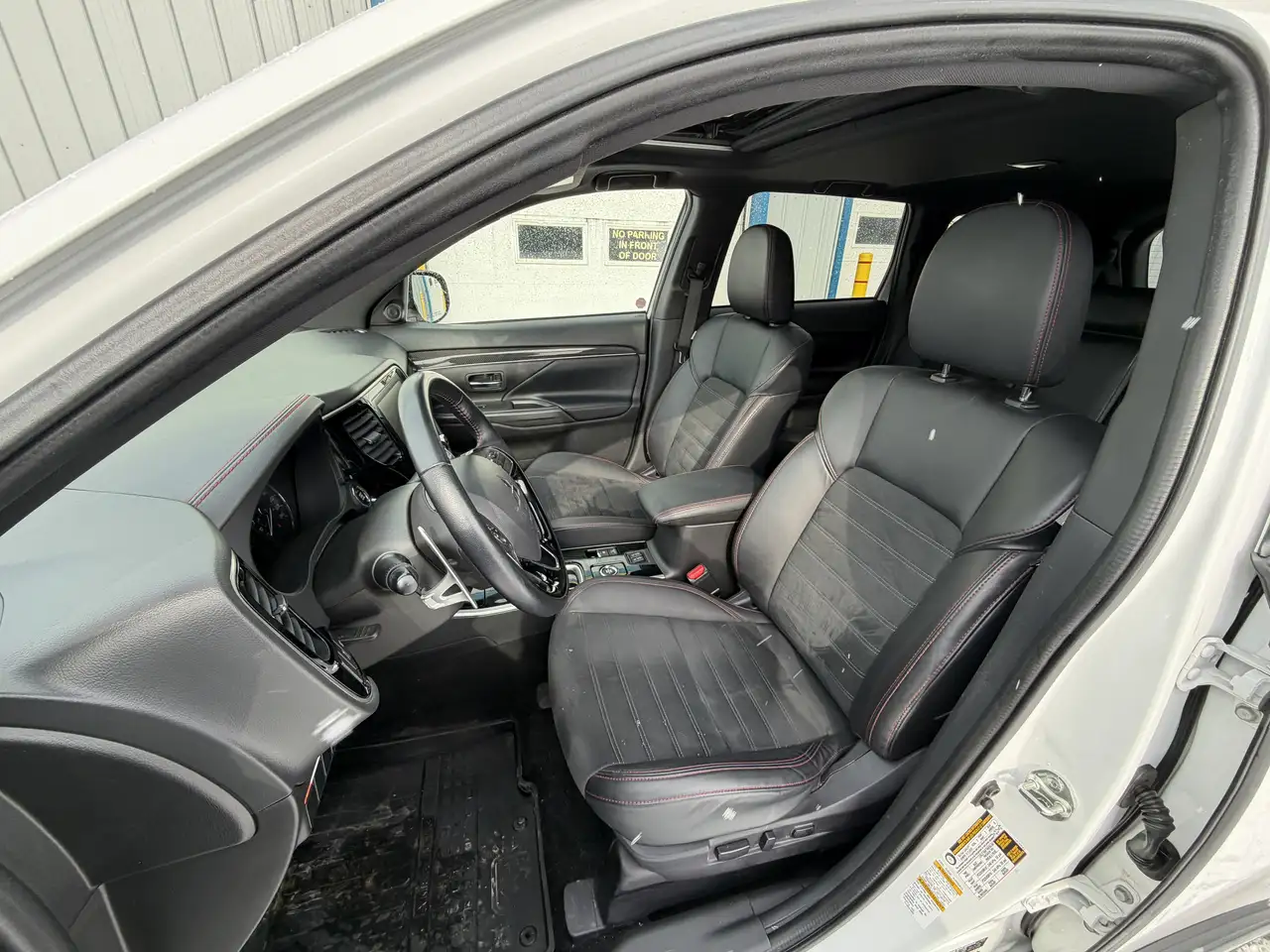 Mitsubishi Outlander снимка Mitsubishi Outlander