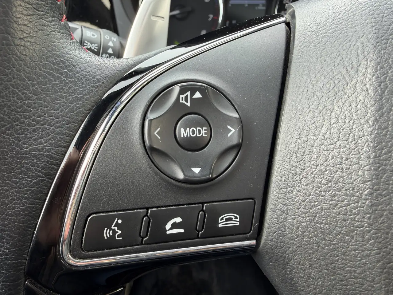 Mitsubishi Outlander снимка Mitsubishi Outlander
