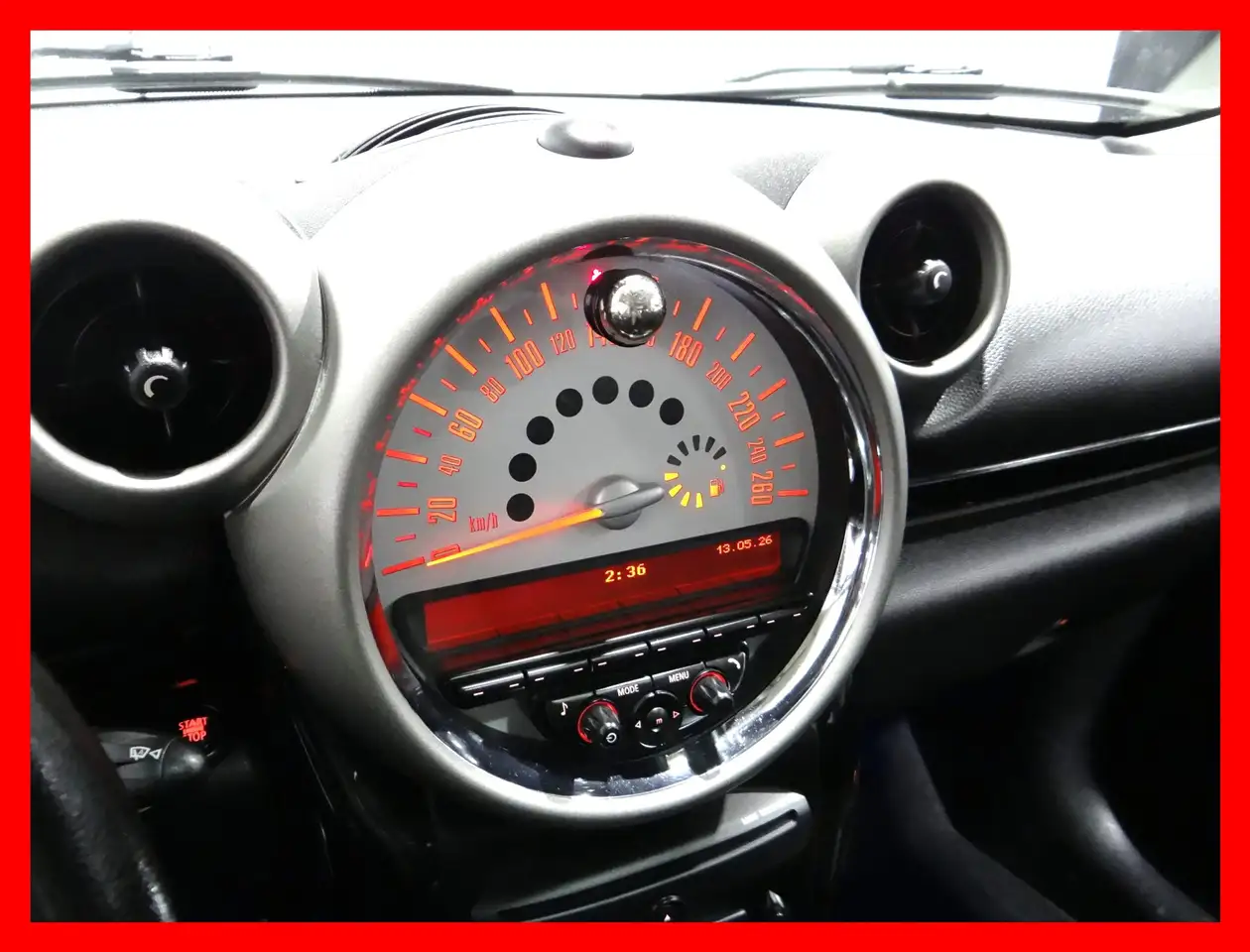 MINI Cooper Countryman снимка MINI Cooper Countryman