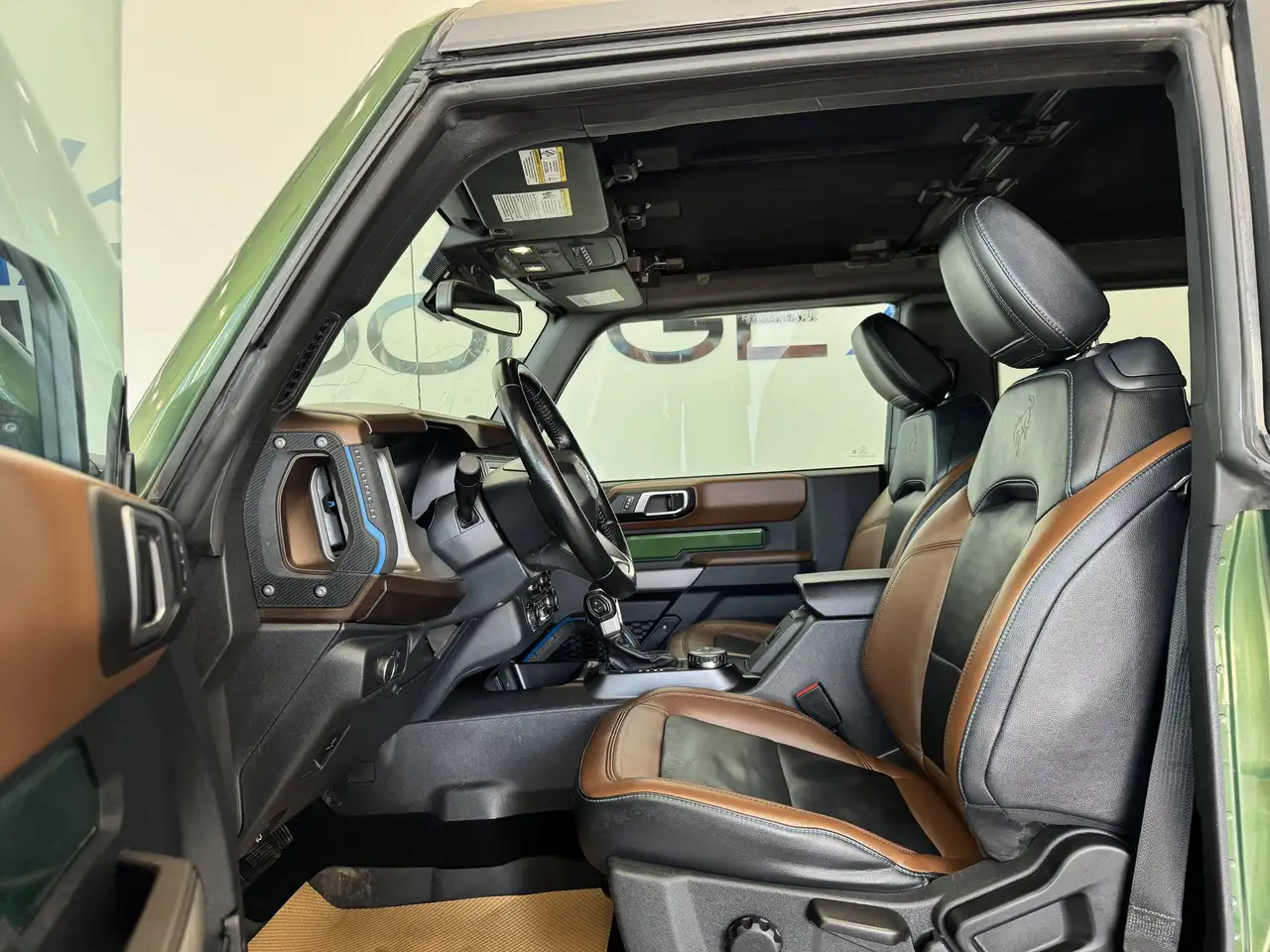 Ford Bronco photo Ford Bronco