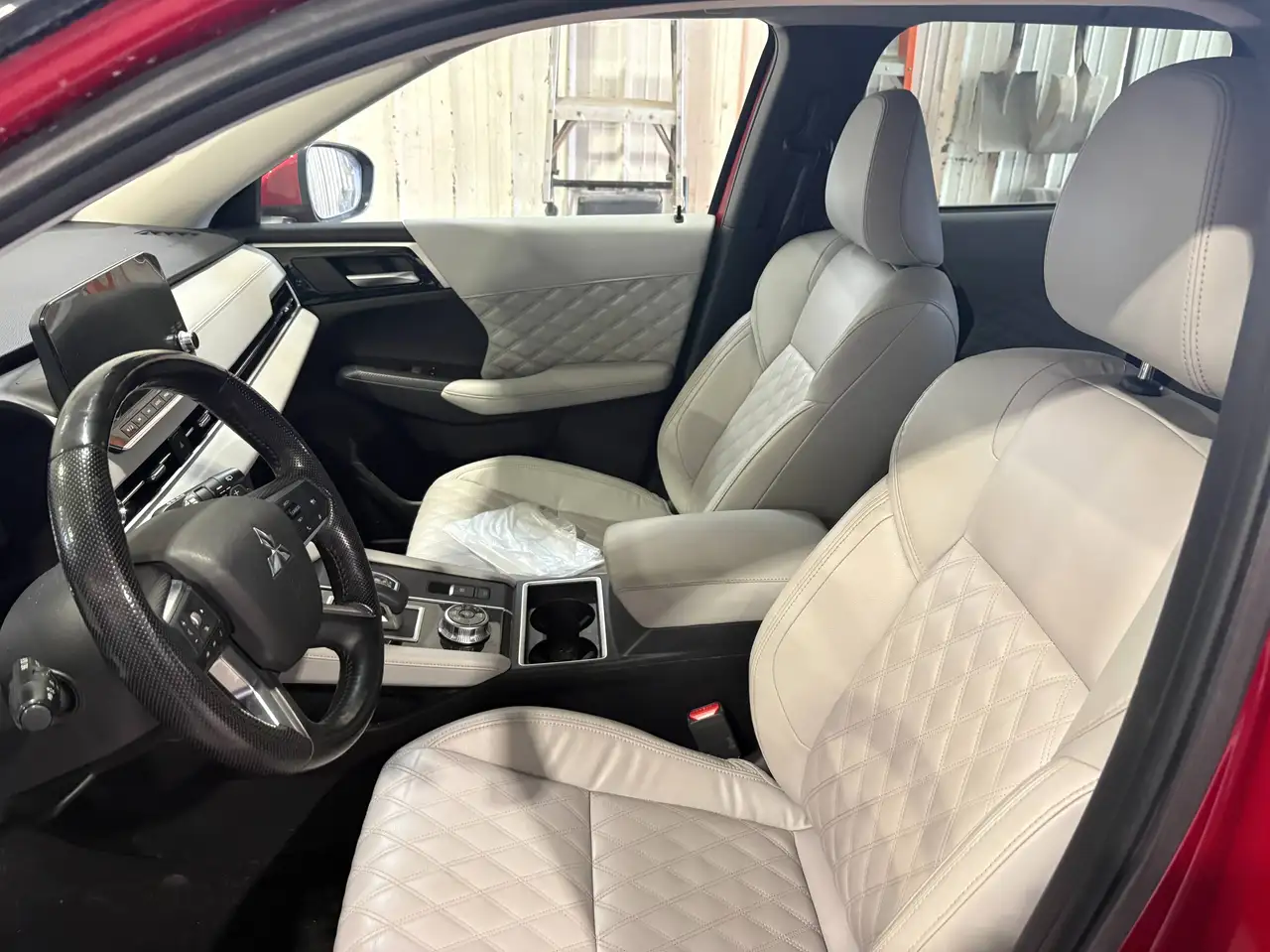 Mitsubishi Outlander снимка Mitsubishi Outlander