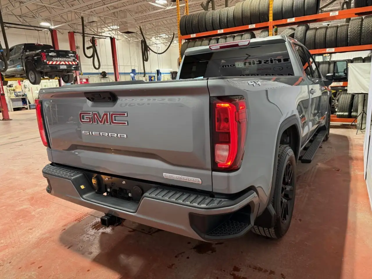 GMC Sierra 1500 снимка GMC Sierra 1500
