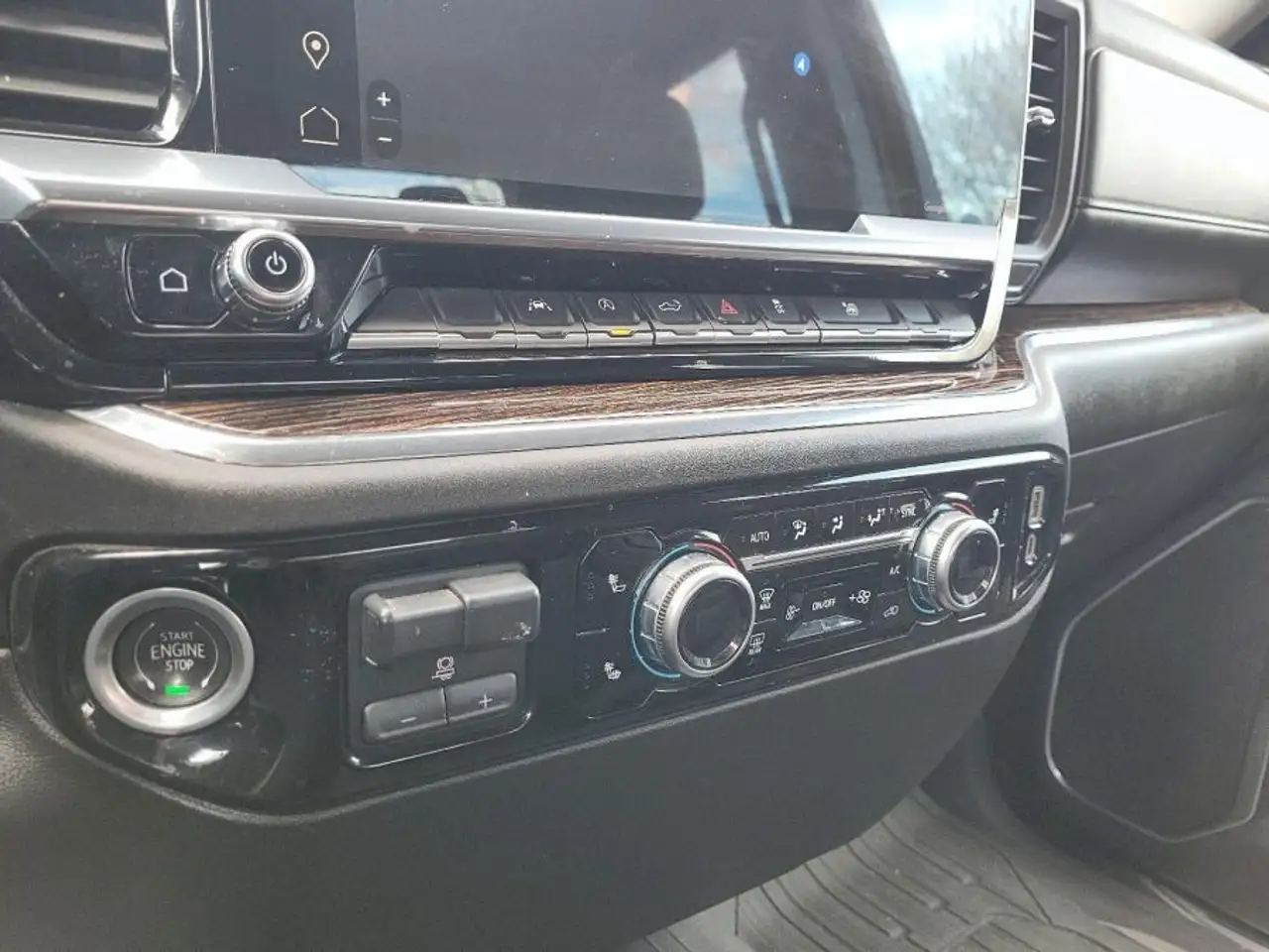 GMC Sierra 1500 photo GMC Sierra 1500