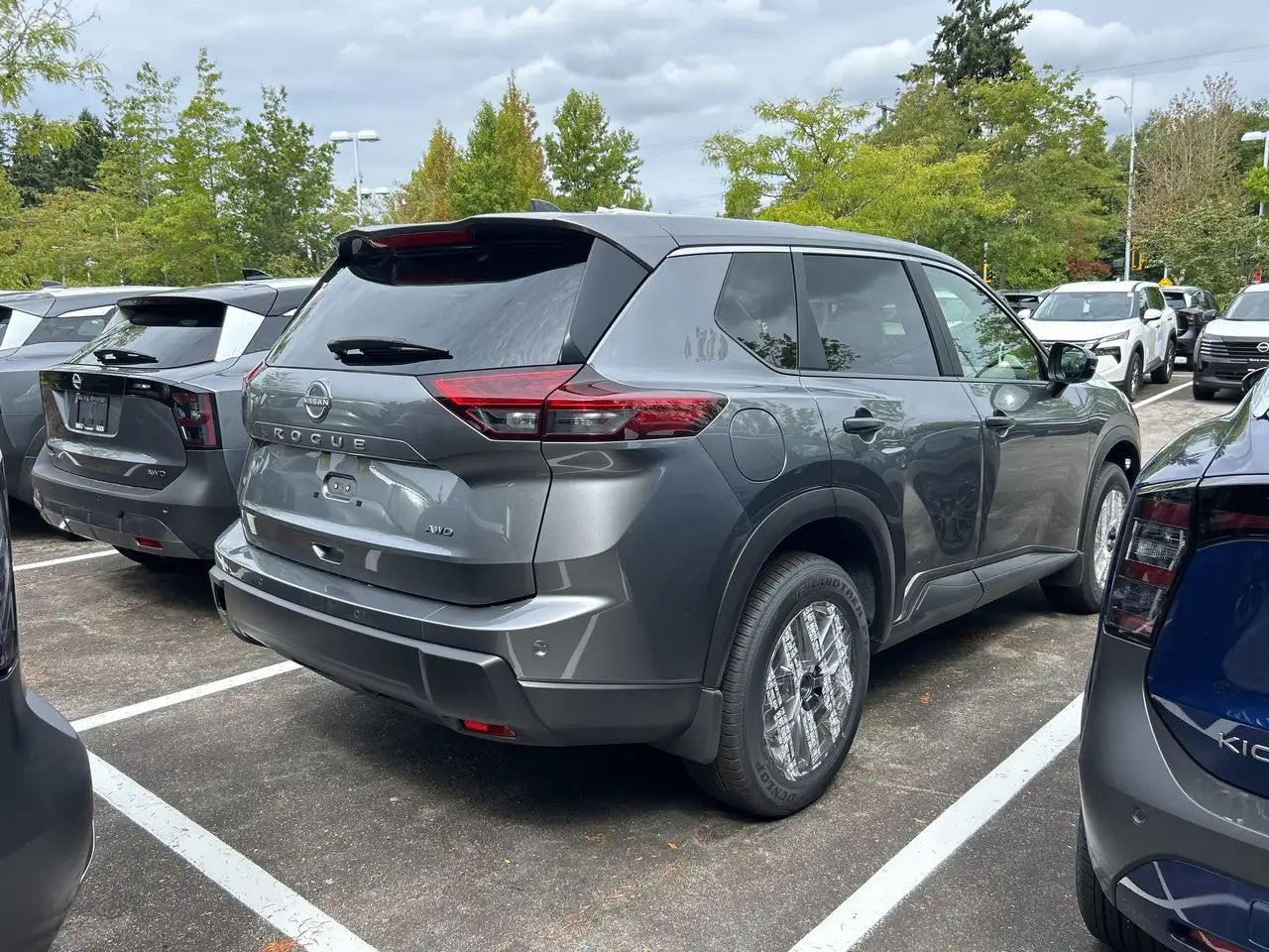 Nissan Rogue снимка Nissan Rogue