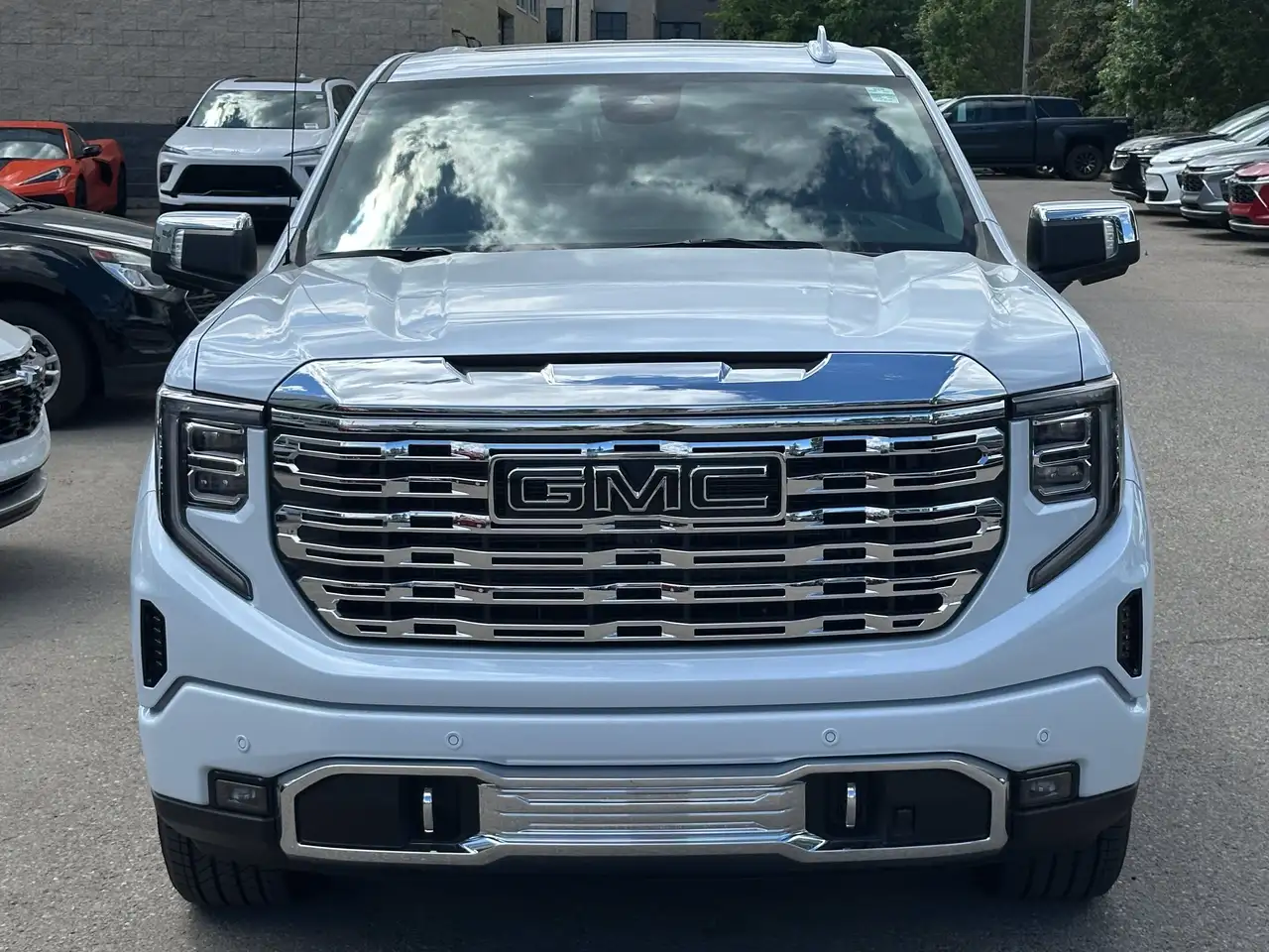 GMC Sierra 1500 снимка GMC Sierra 1500