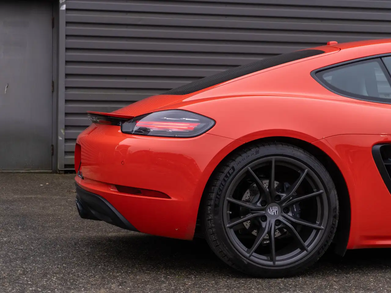 Porsche 718 Cayman снимка Porsche 718 Cayman