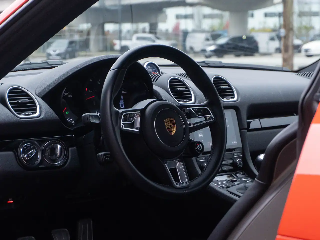 Porsche 718 Cayman снимка Porsche 718 Cayman