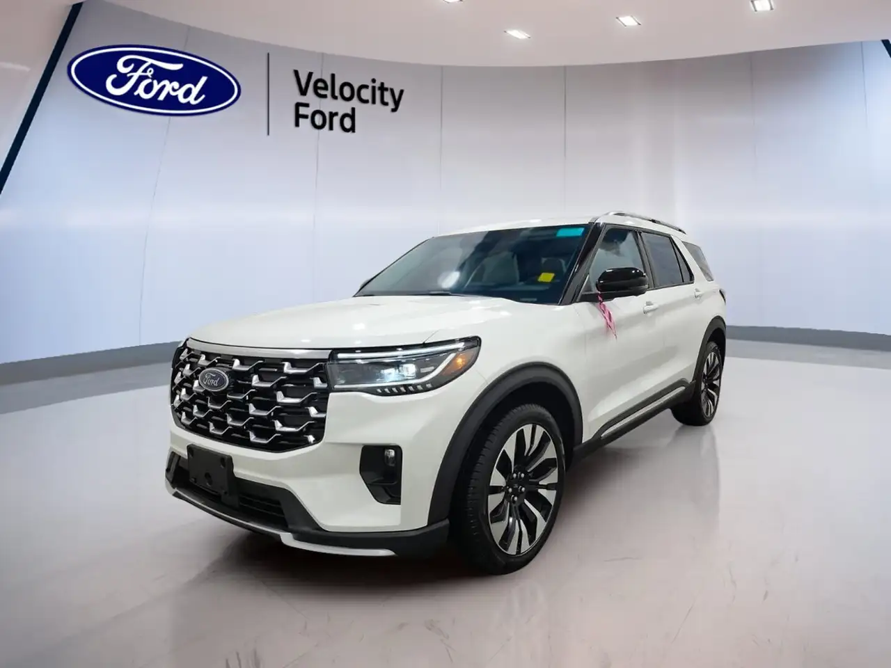 Ford Explorer снимка Ford Explorer