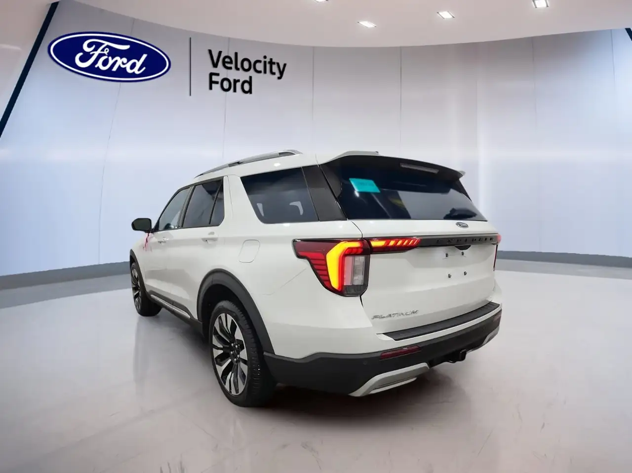 Ford Explorer снимка Ford Explorer