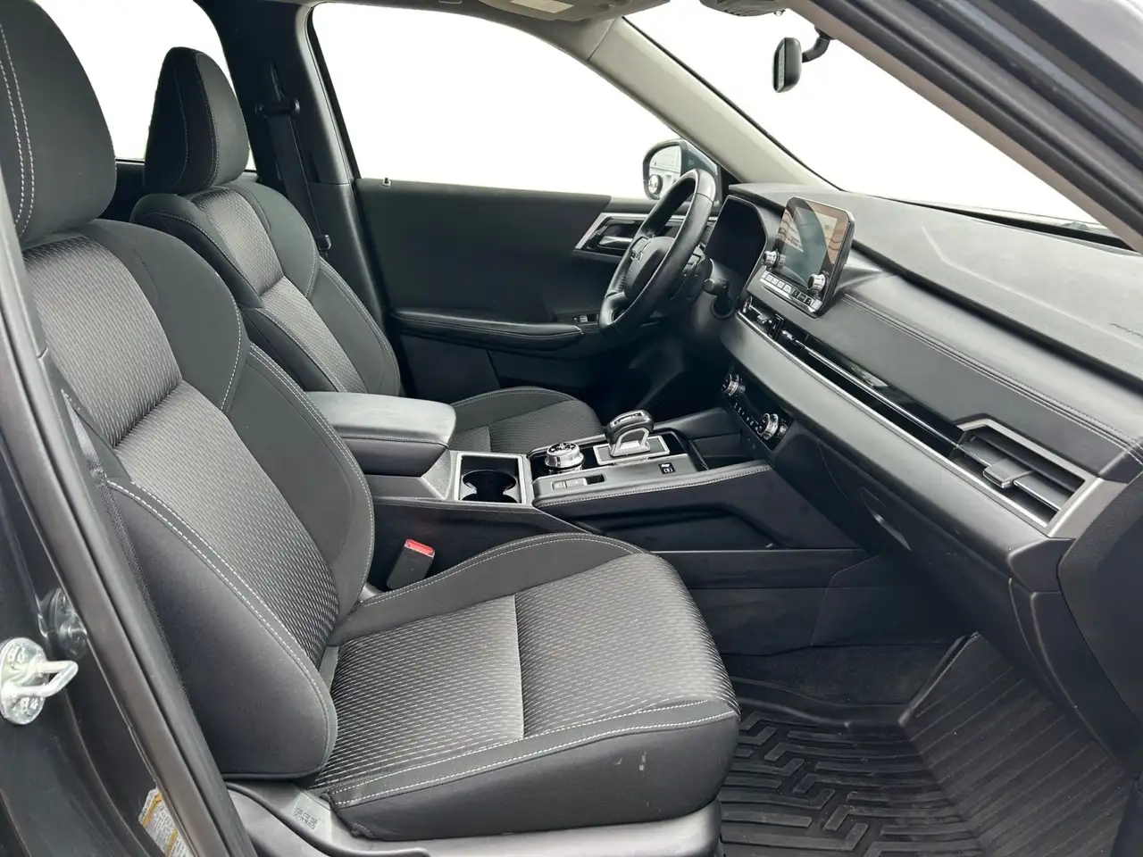 Mitsubishi Outlander снимка Mitsubishi Outlander