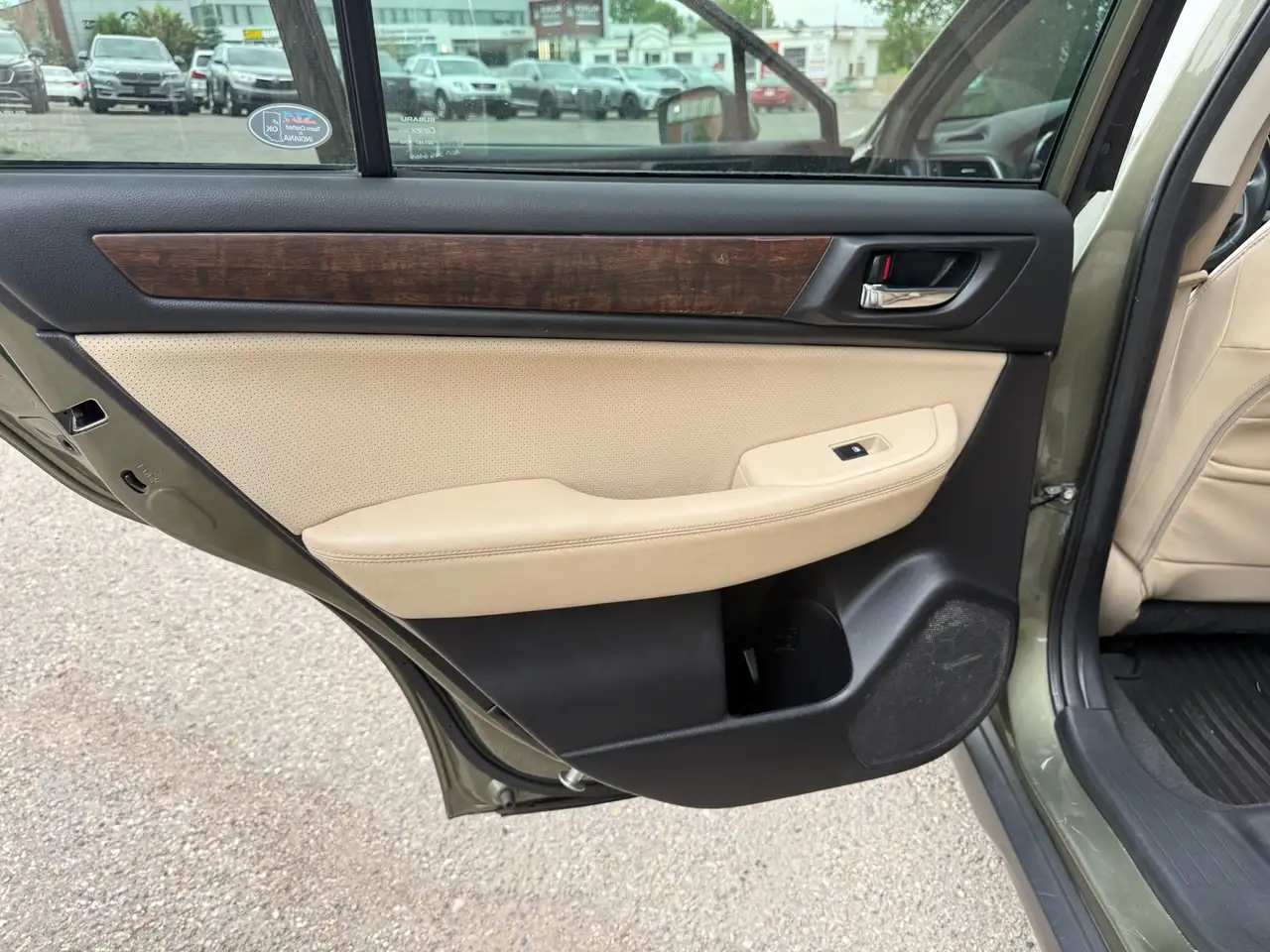 Subaru OUTBACK photo Subaru OUTBACK