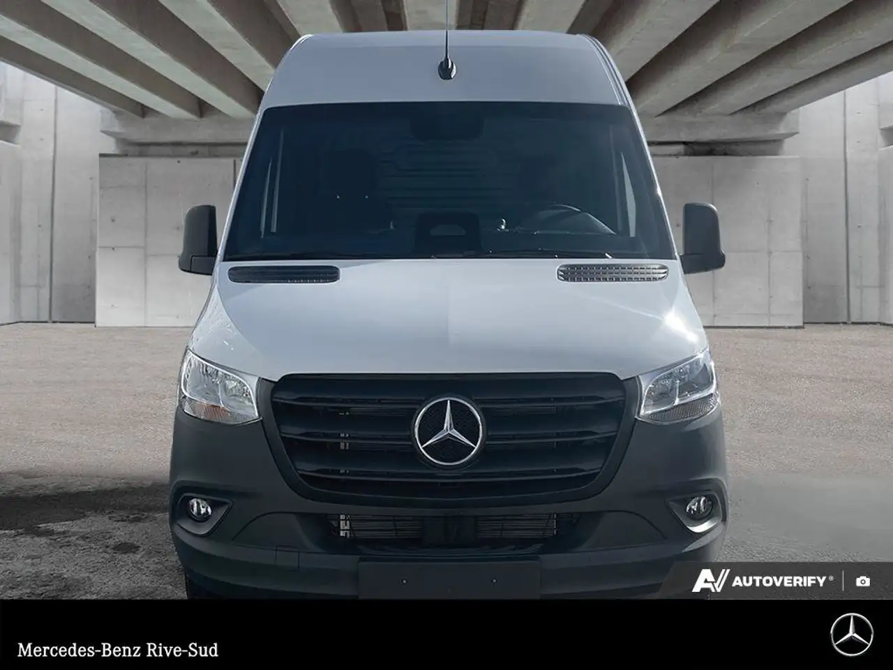 Mercedes-Benz Sprinter снимка Mercedes-Benz Sprinter