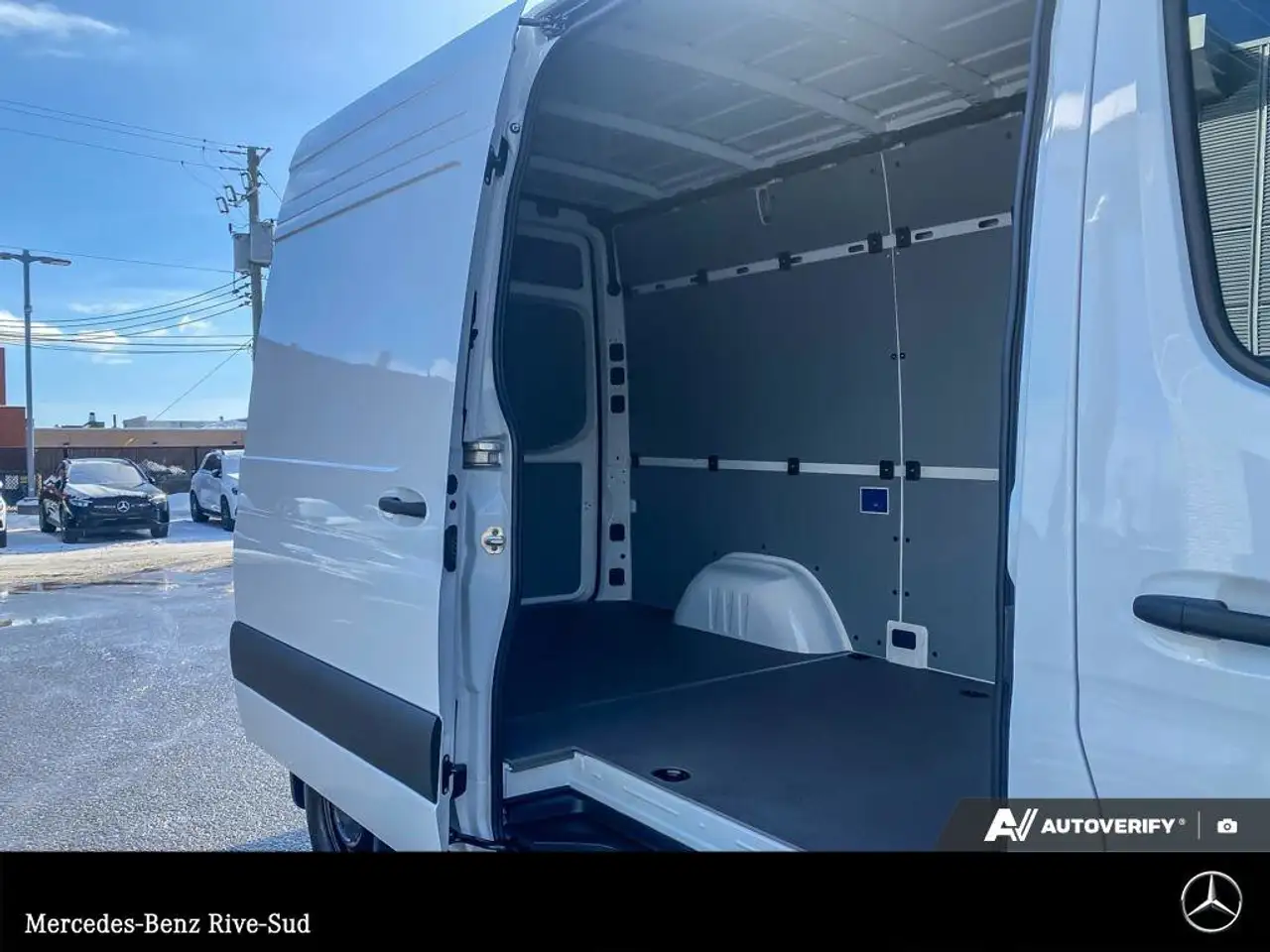 Mercedes-Benz Sprinter снимка Mercedes-Benz Sprinter