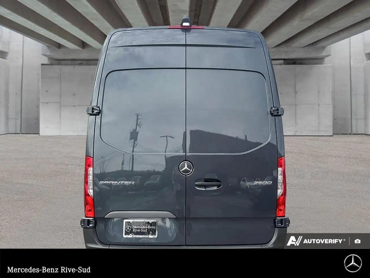 Mercedes-Benz Sprinter снимка Mercedes-Benz Sprinter