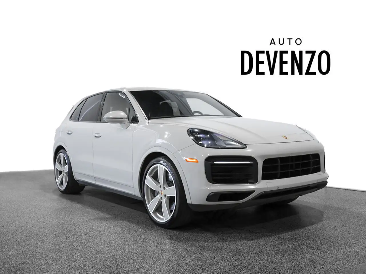 Porsche Cayenne снимка Porsche Cayenne