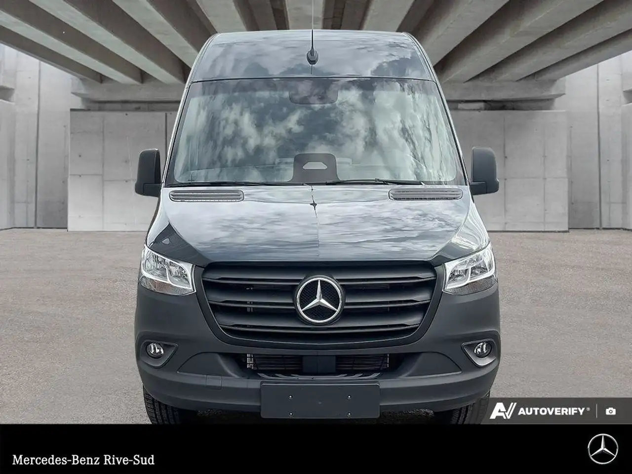Mercedes-Benz Sprinter снимка Mercedes-Benz Sprinter