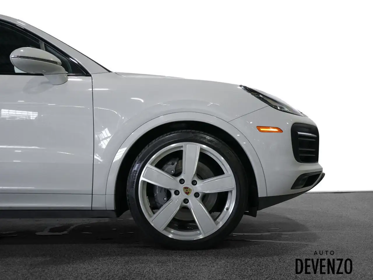Porsche Cayenne снимка Porsche Cayenne
