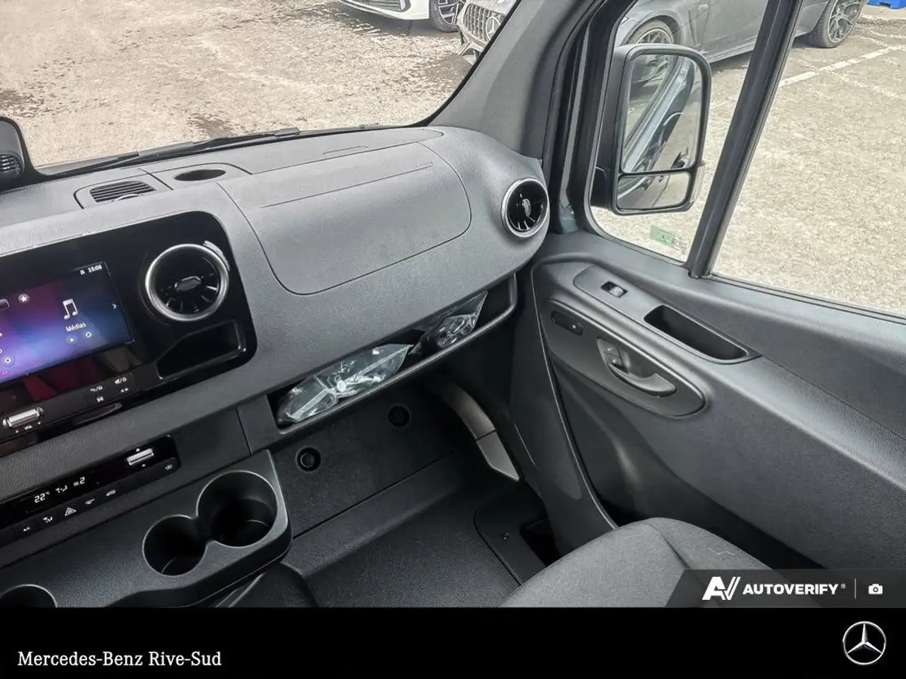 Mercedes-Benz Sprinter снимка Mercedes-Benz Sprinter