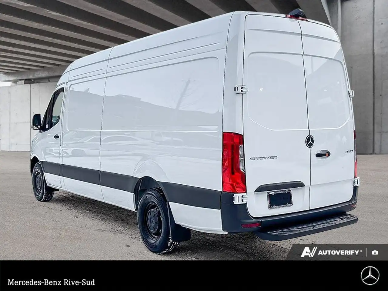 Mercedes-Benz Sprinter снимка Mercedes-Benz Sprinter