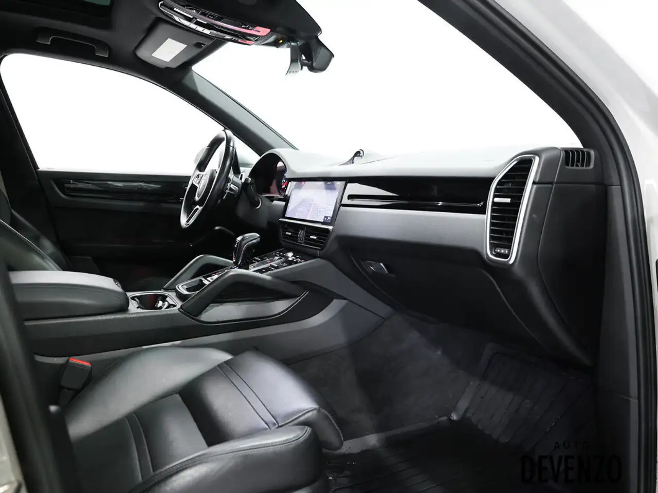 Porsche Cayenne снимка Porsche Cayenne