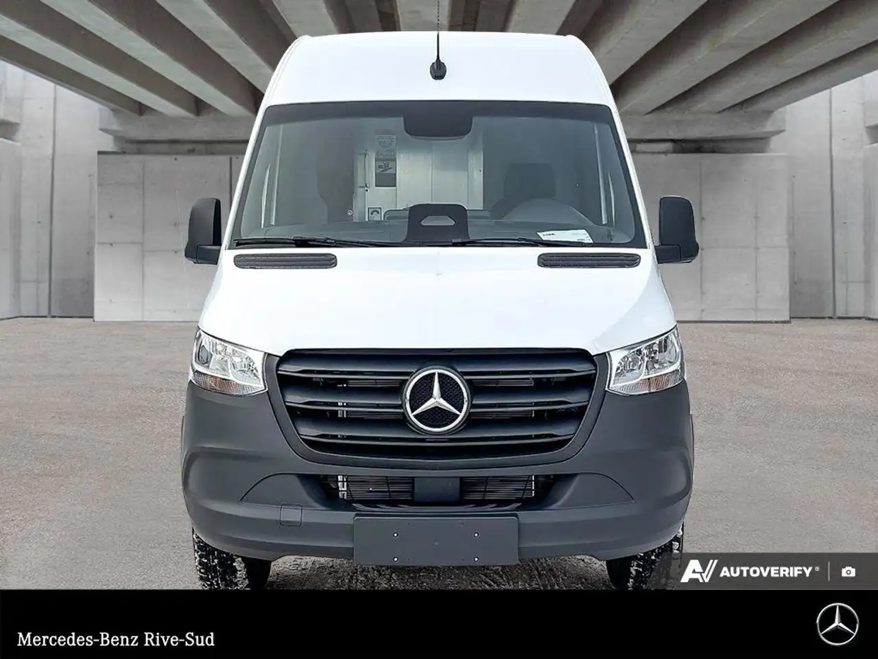 Mercedes-Benz Sprinter снимка Mercedes-Benz Sprinter
