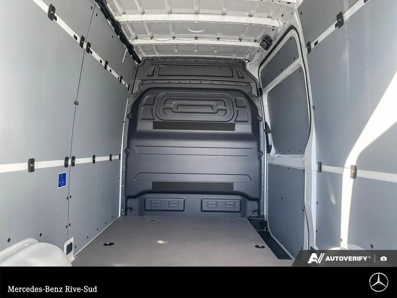 Mercedes-Benz Sprinter снимка Mercedes-Benz Sprinter