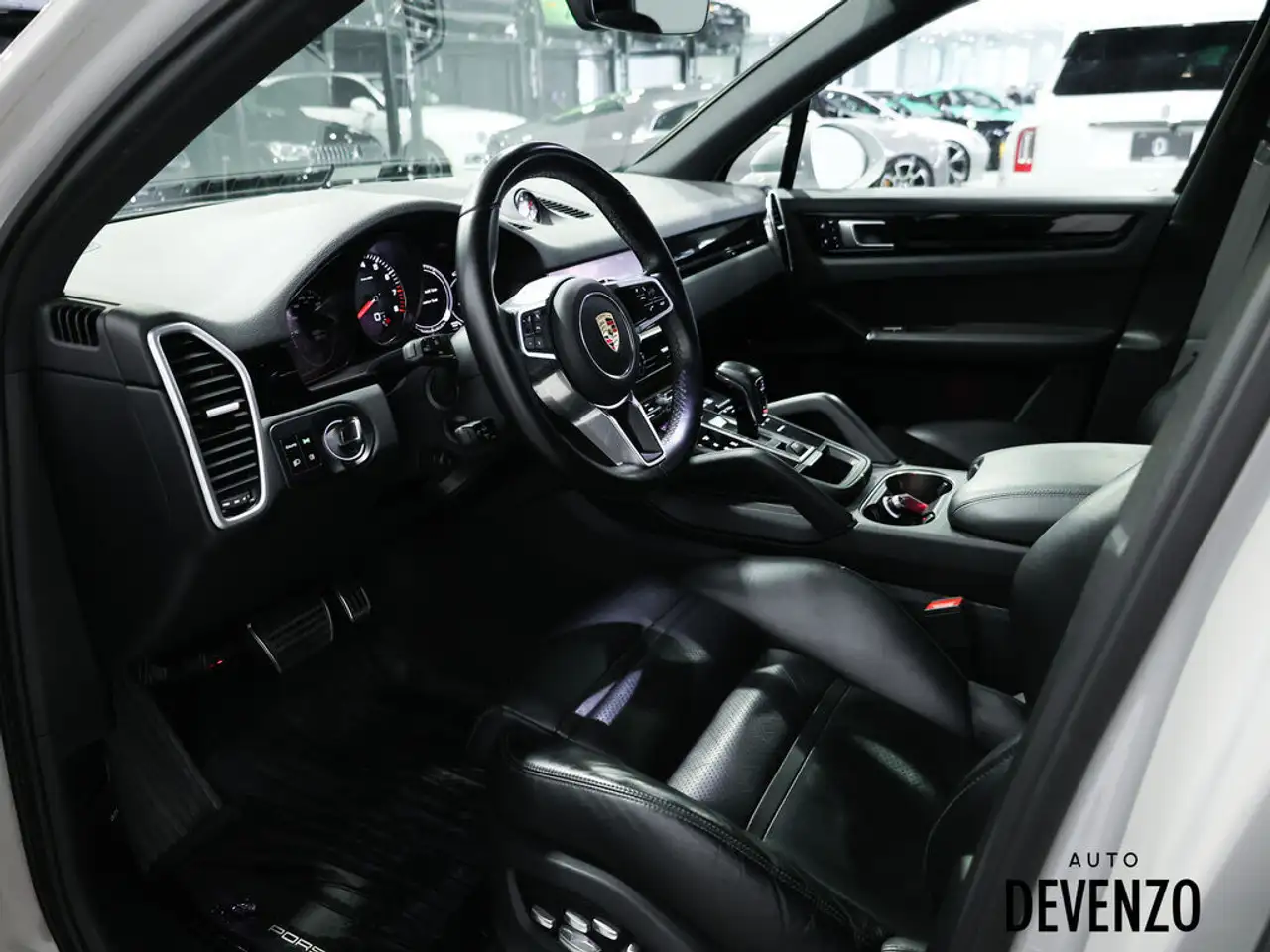 Porsche Cayenne снимка Porsche Cayenne