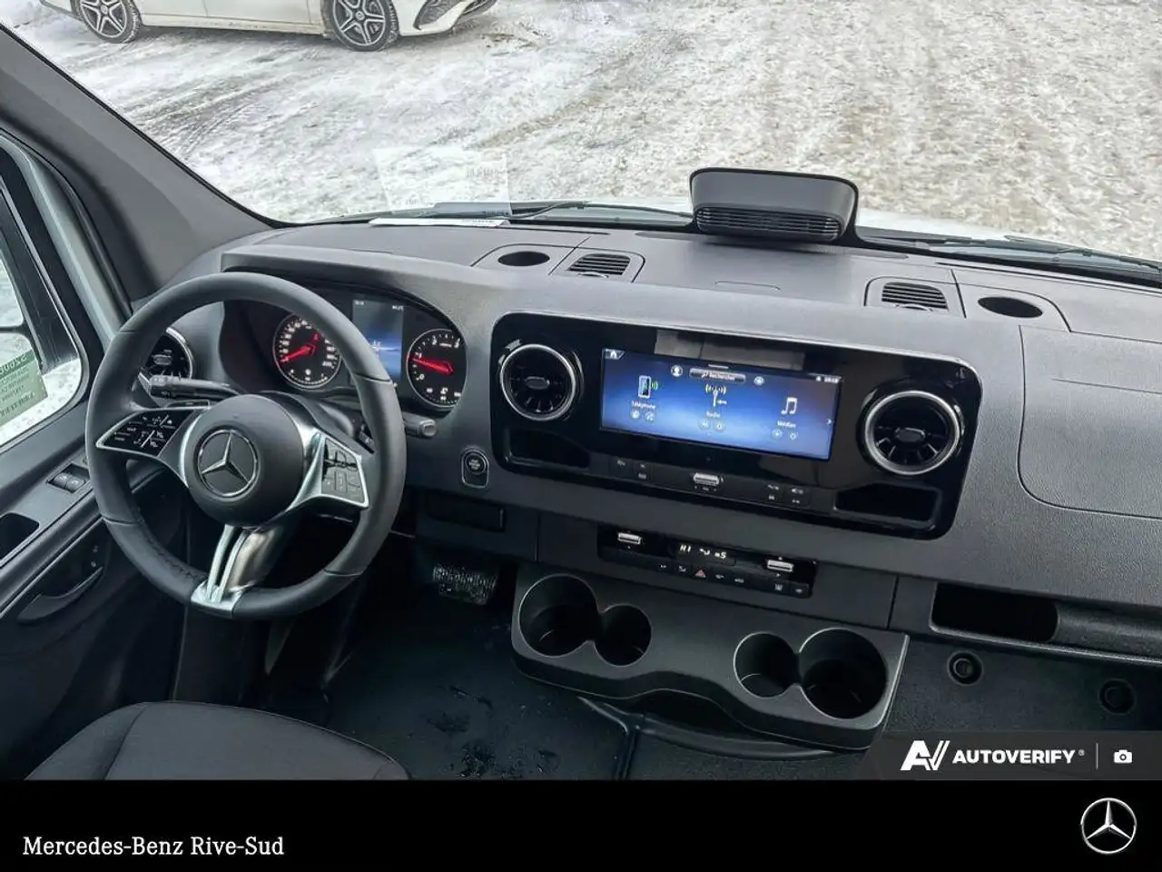 Mercedes-Benz Sprinter снимка Mercedes-Benz Sprinter