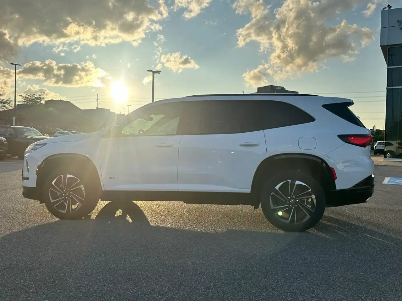Buick Enclave снимка Buick Enclave