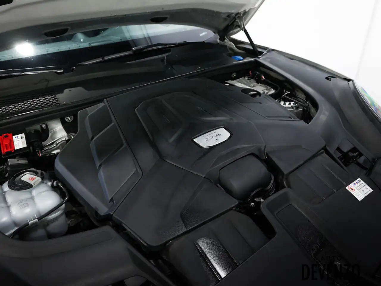 Porsche Cayenne снимка Porsche Cayenne
