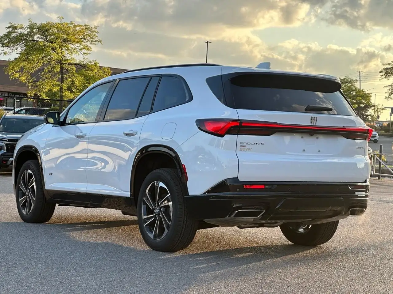Buick Enclave снимка Buick Enclave