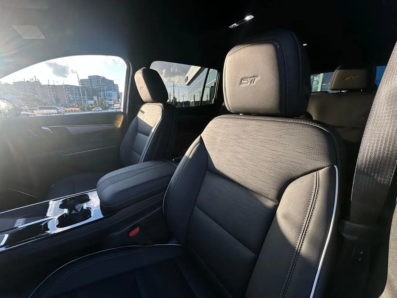 Buick Enclave снимка Buick Enclave