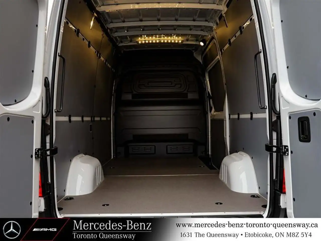 Mercedes-Benz Sprinter снимка Mercedes-Benz Sprinter