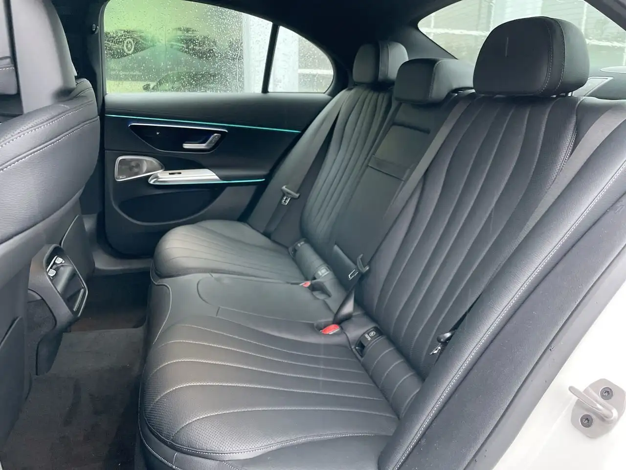 Mercedes-Benz E-Class photo Mercedes-Benz E-Class