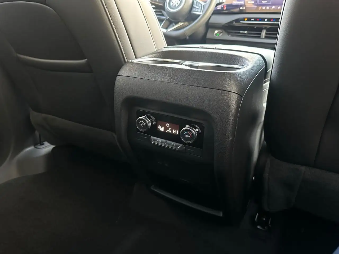Buick Enclave снимка Buick Enclave