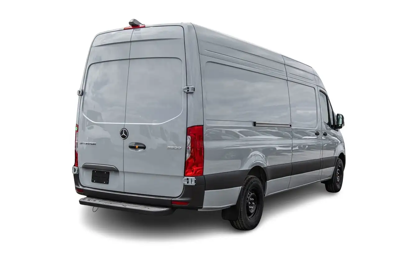 Mercedes-Benz Sprinter снимка Mercedes-Benz Sprinter