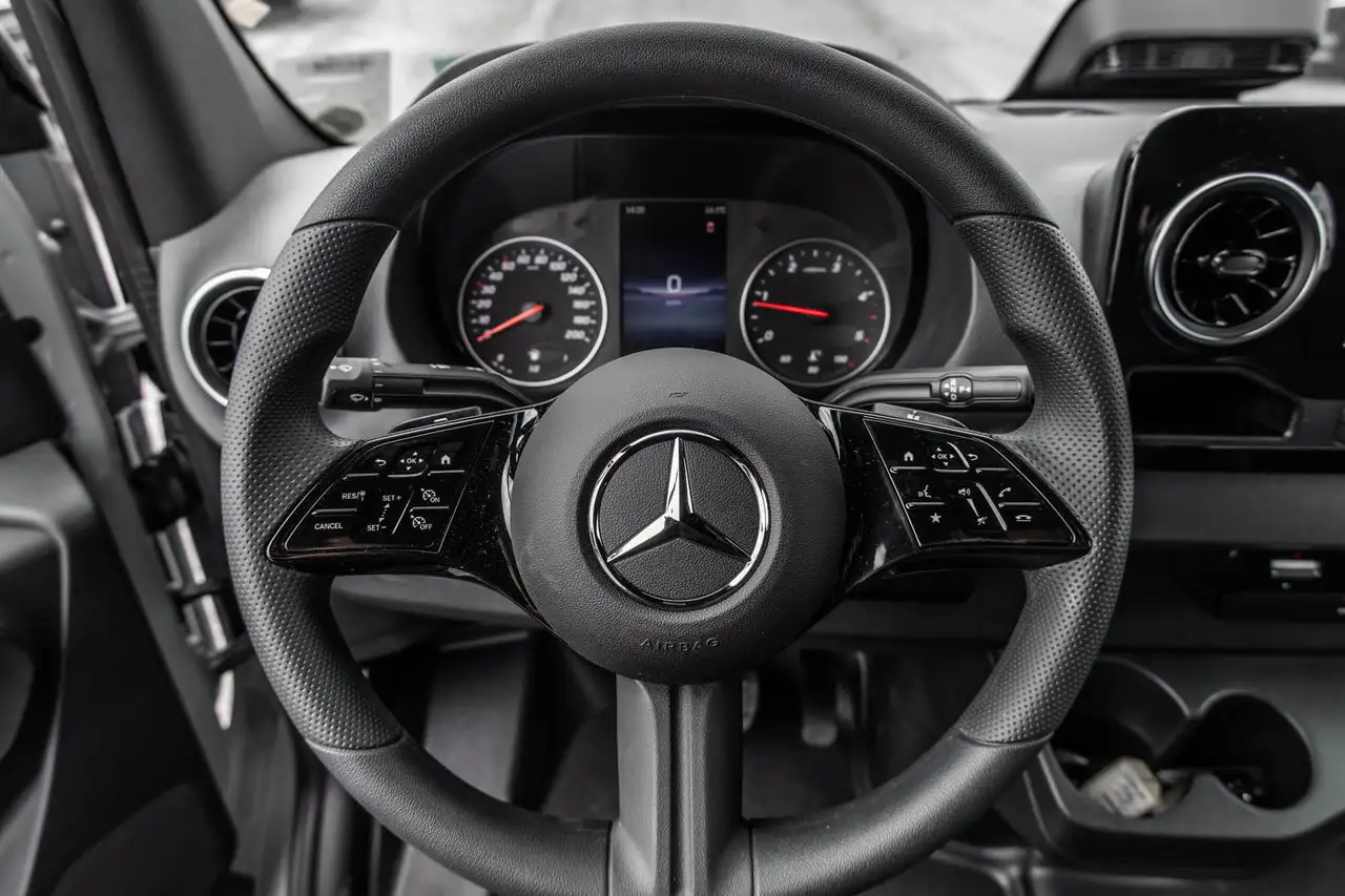 Mercedes-Benz Sprinter снимка Mercedes-Benz Sprinter