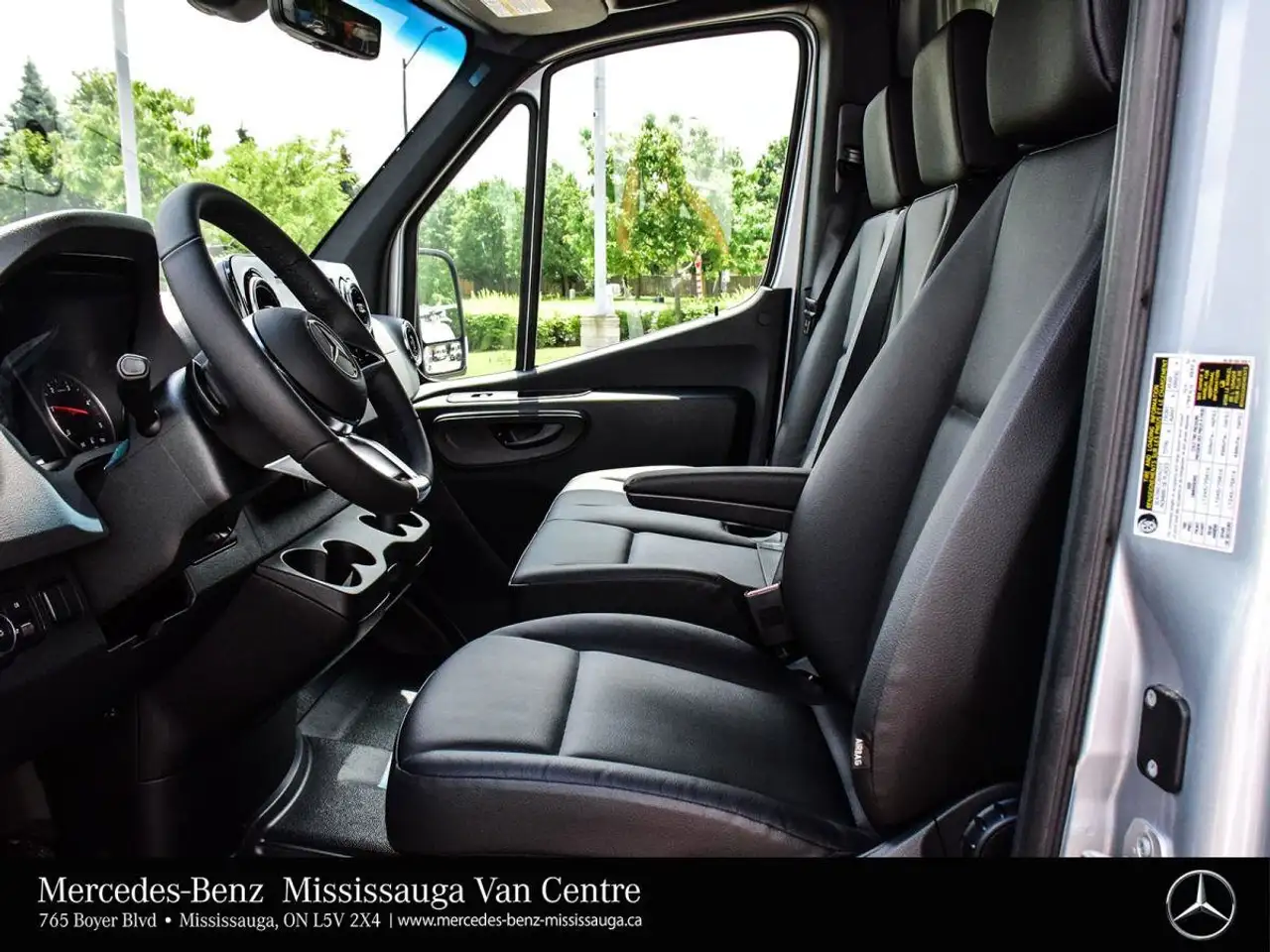 Mercedes-Benz Sprinter снимка Mercedes-Benz Sprinter