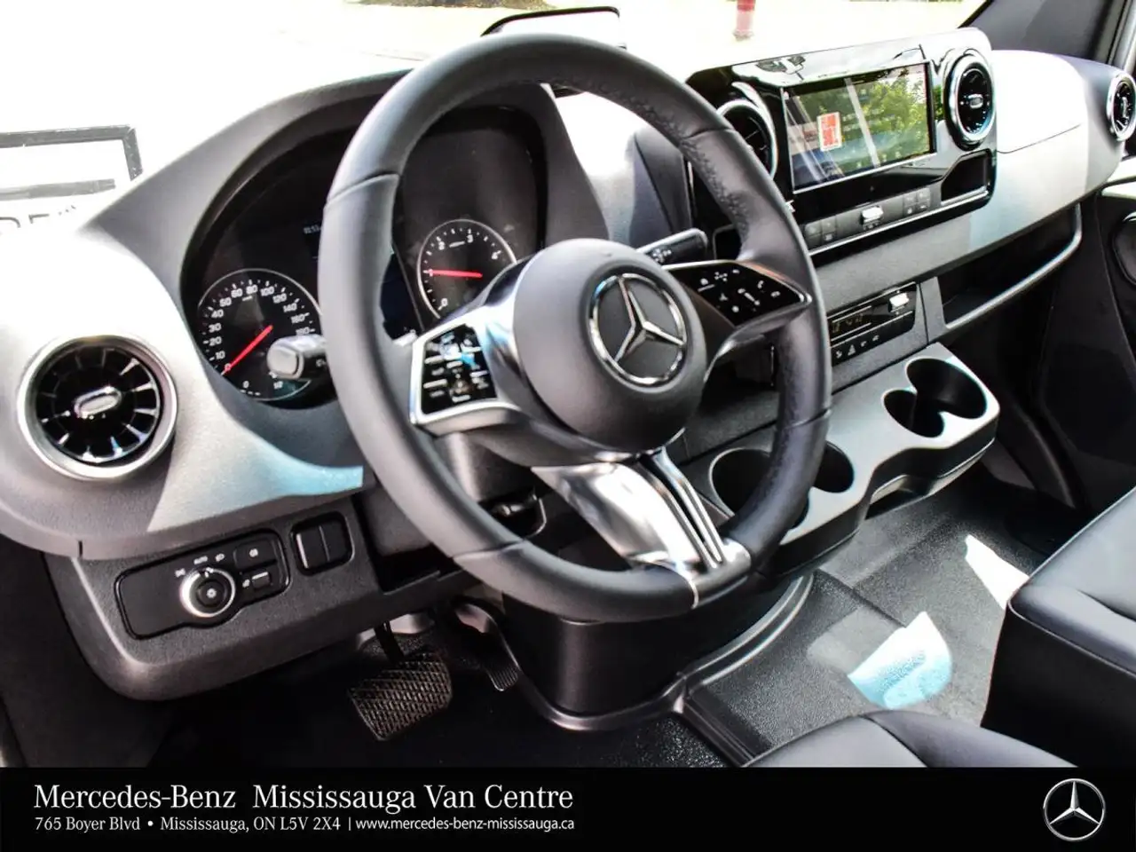 Mercedes-Benz Sprinter снимка Mercedes-Benz Sprinter