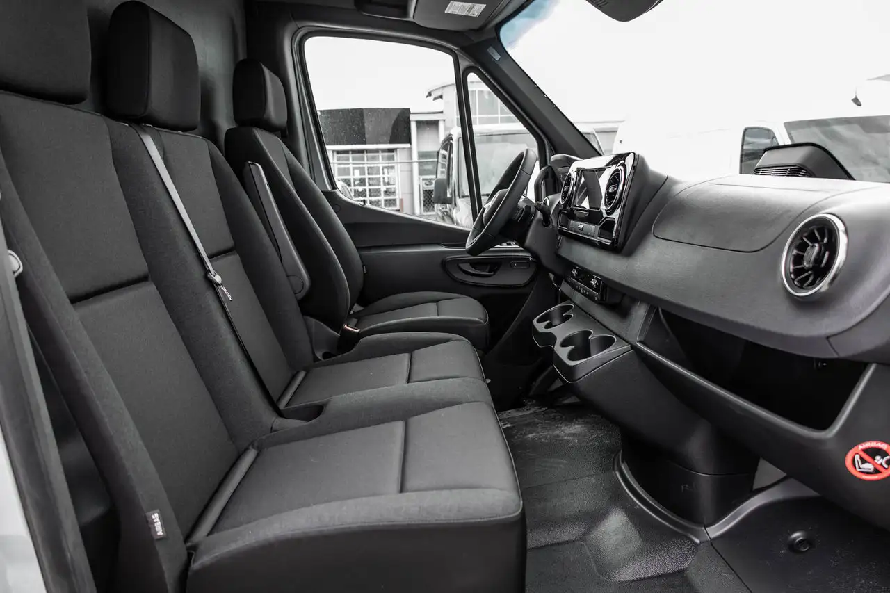 Mercedes-Benz Sprinter снимка Mercedes-Benz Sprinter