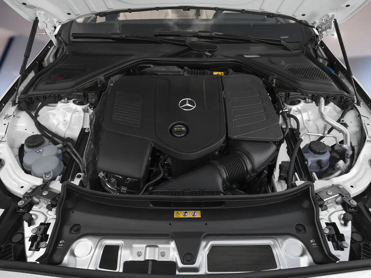 Mercedes-Benz E-Class photo Mercedes-Benz E-Class