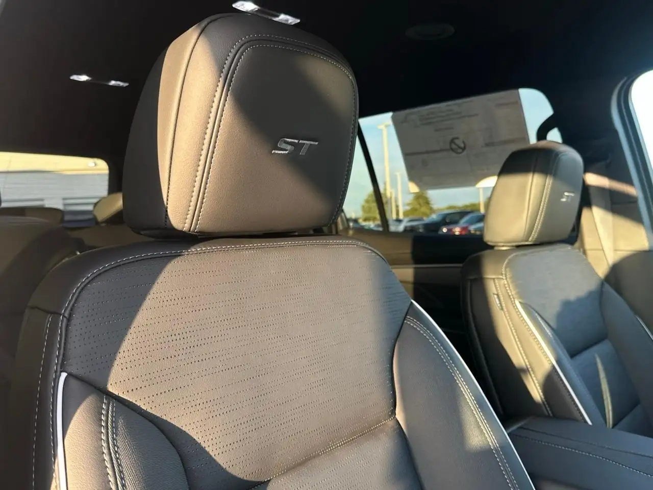 Buick Enclave снимка Buick Enclave