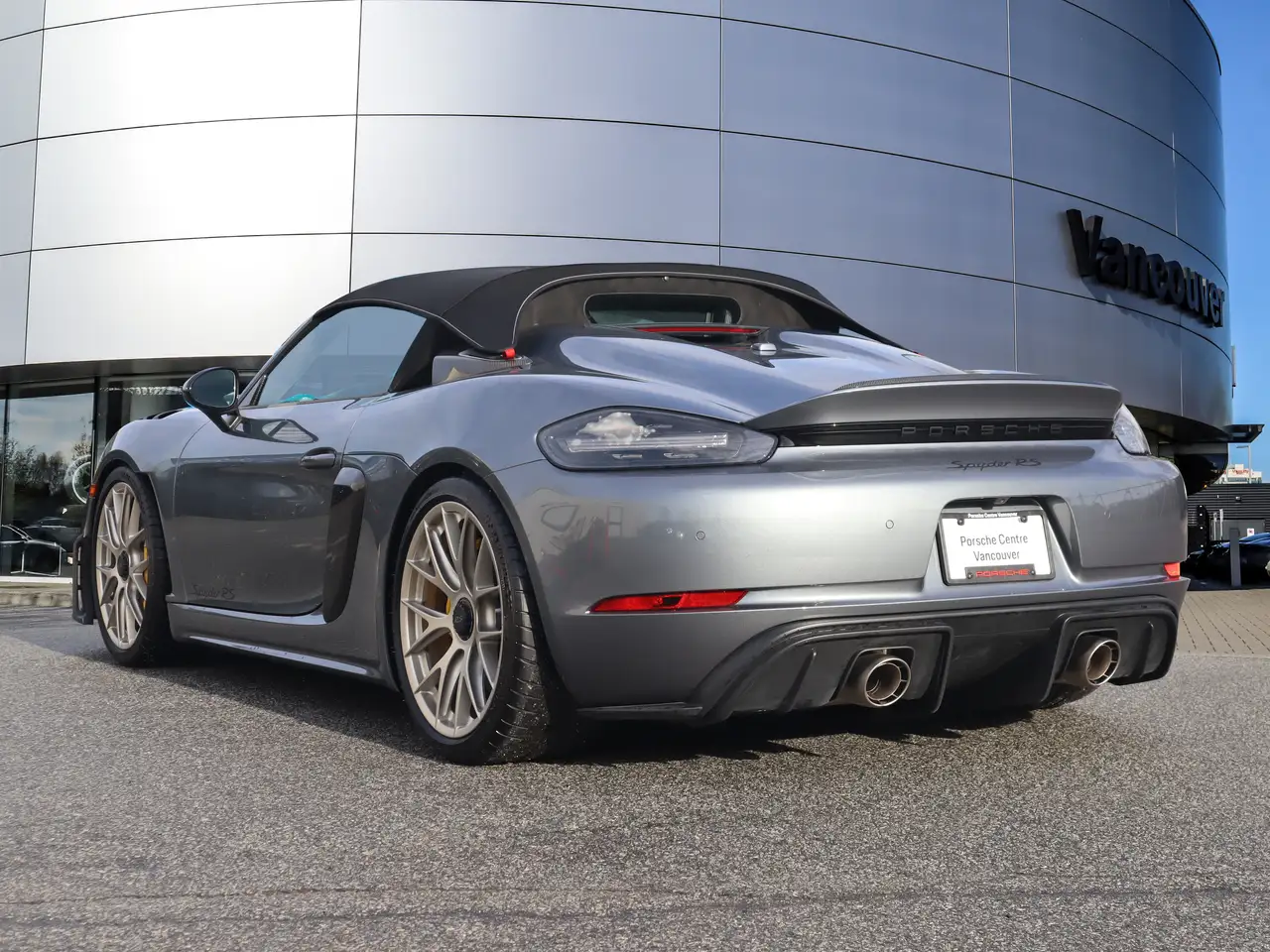 Porsche 718 Spyder снимка Porsche 718 Spyder