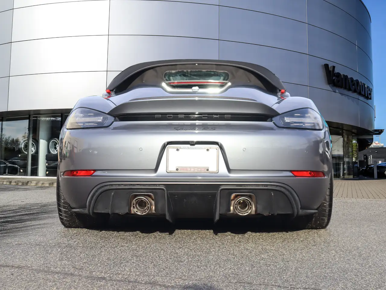 Porsche 718 Spyder снимка Porsche 718 Spyder
