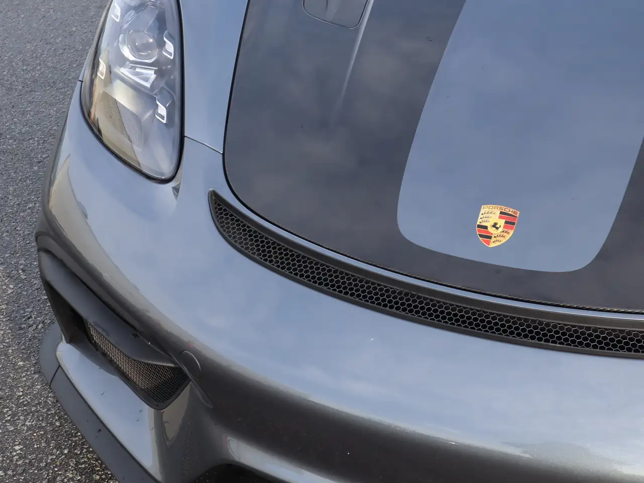 Porsche 718 Spyder снимка Porsche 718 Spyder